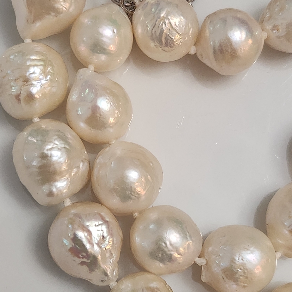 Pearl Necklace Genuine Large Baroque - Picture 2 of 3